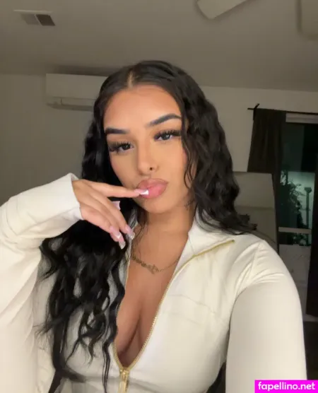 Ashleydesiraee OnlyFans Thumbnail #XfTZv2IruR