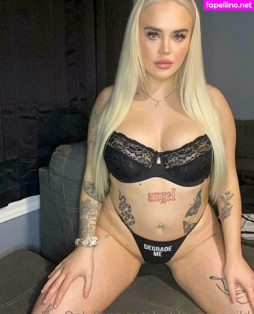 ashleygoeswild, ashleysgonewild Nude Leaked OnlyFans Photo #oLlWGnkGeD