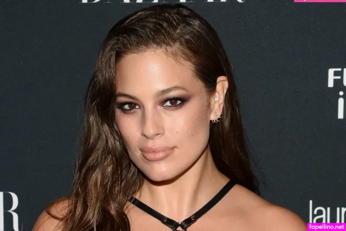 Ashleygraham OnlyFans Thumbnail #B4mUlrUv26
