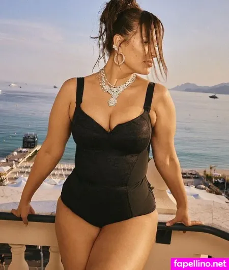Ashleygraham OnlyFans Thumbnail #I8dgAcFbv7