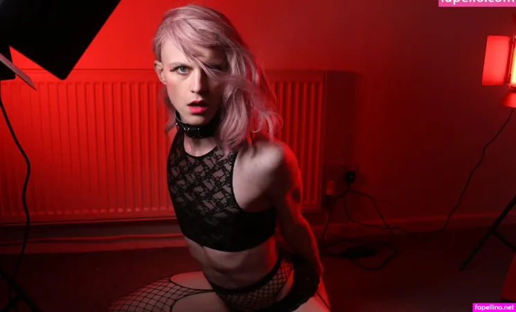 Ashleyloweuk OnlyFans Thumbnail #FaSKmjjRkg