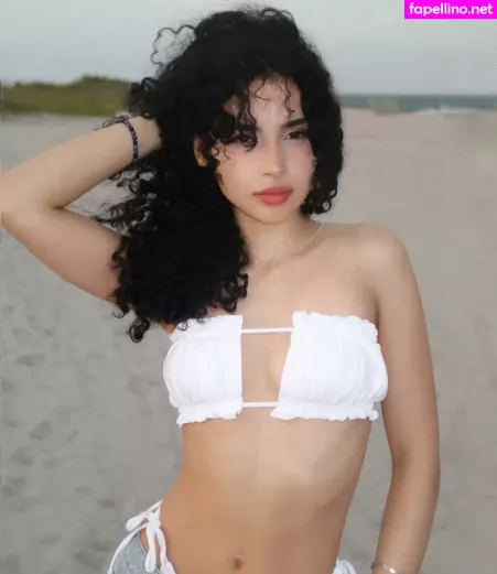 Ashleyrqe OnlyFans Thumbnail #uf0YQLN2zS