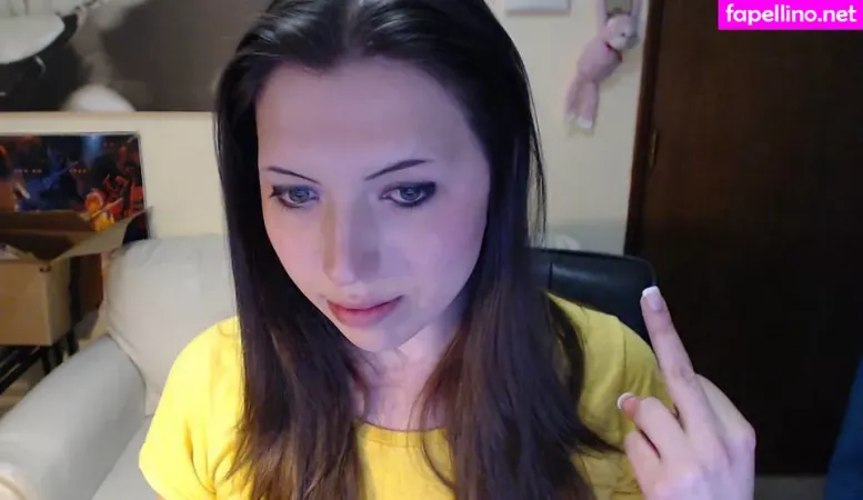 Ashleytransgirl OnlyFans Thumbnail #D9mSJ3OYCc