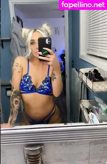 Ashley2Wild, ashleywolfx Nude Leaked OnlyFans Photo #gwk9ThCua4