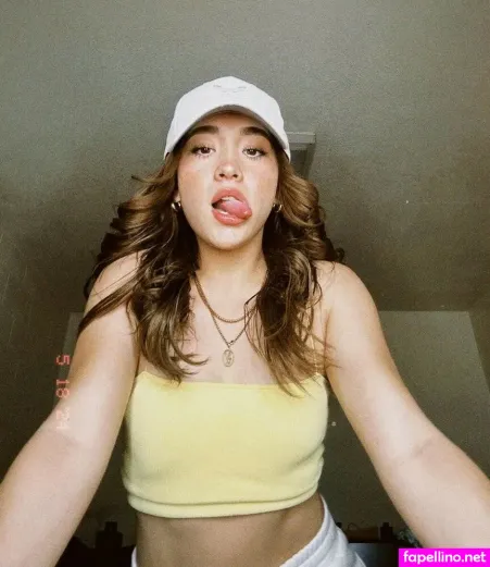 Ashly Martinez OnlyFans Thumbnail #CecQm8r9P1