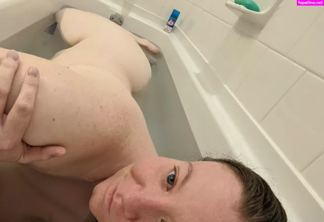 Ashlynn212 OnlyFans Thumbnail #yL7p8WRdAW