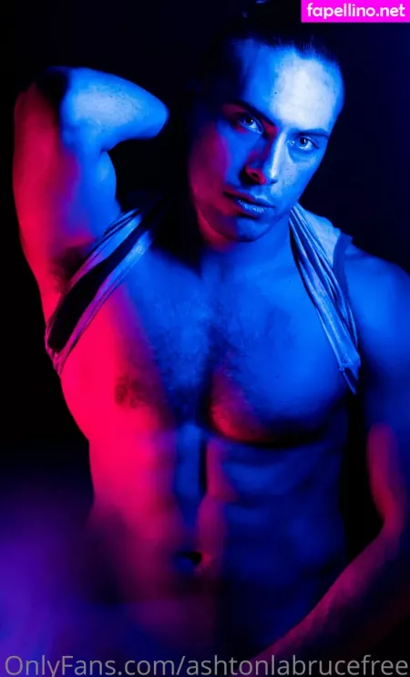 Ashtonlabrucefree OnlyFans Thumbnail #t64LRO0LhC