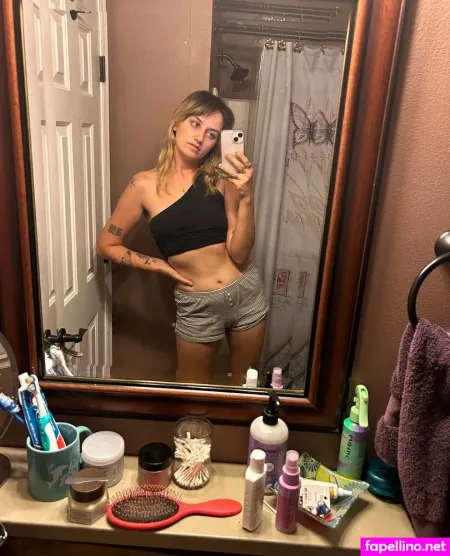 Ashtrayprincess OnlyFans Thumbnail #N6I9Csi8cf