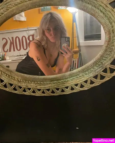 Ashtrayprincess OnlyFans Thumbnail #PSXhDOQV33