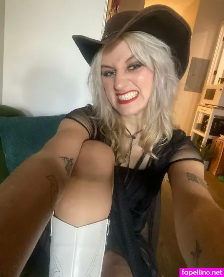 Ashtrayprincess OnlyFans Thumbnail #kQa7Cyxi97