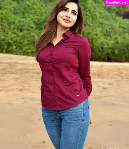 Ashu Reddy OnlyFans Thumbnail #0ZIndFQz9m