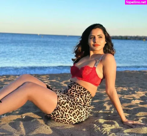 Ashu Reddy OnlyFans Thumbnail #oXfOTVRdlj