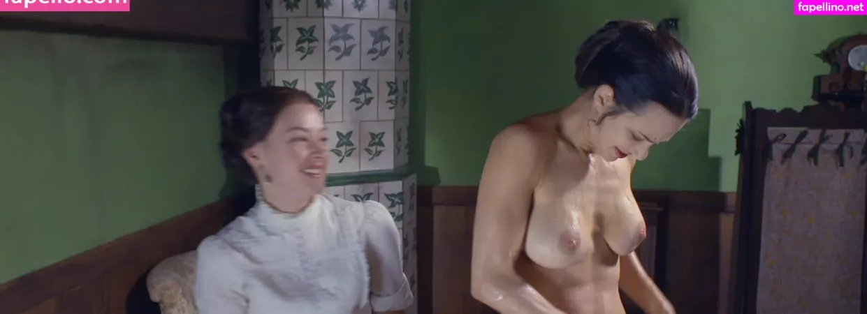 Asia Argento OnlyFans Thumbnail #O9WvLT7Idi