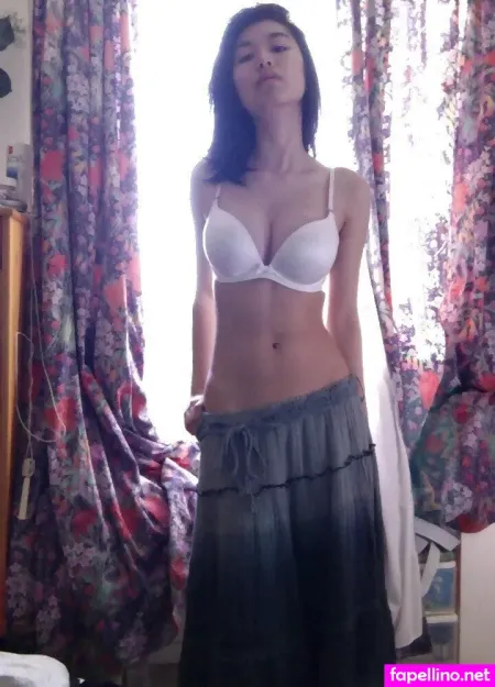 Asian From Early 2000 Era OnlyFans Thumbnail #TJ2YD53zz1