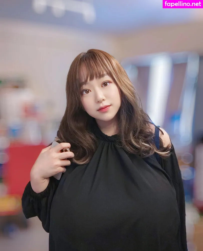 Amazingly Large Boobs on bbpigbbbb, favorite_asian_girls Nude Leaked OnlyFans Photo #SWqOQIieyX