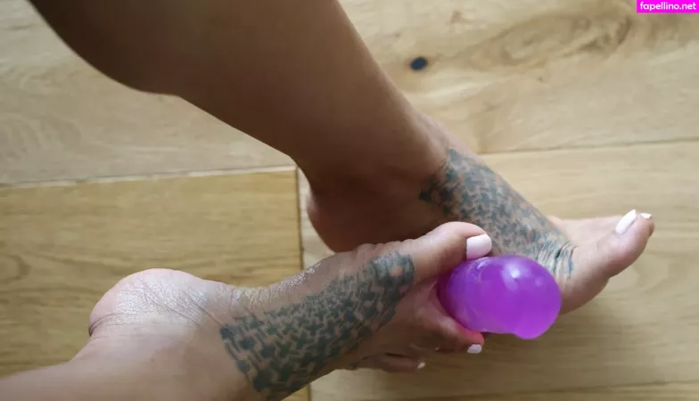 Asianfootworship OnlyFans Thumbnail #9j1FNMlxTT