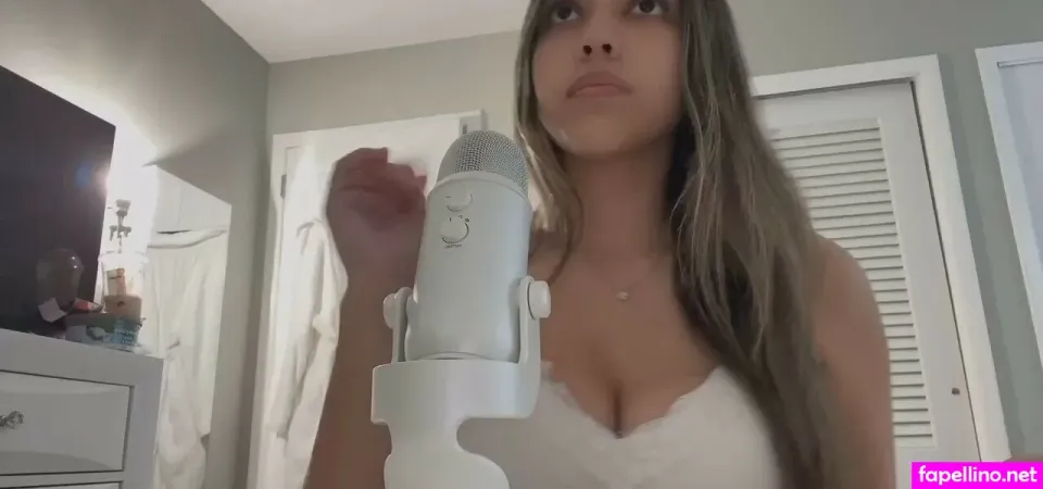 Asmr Em Main Profile Photo