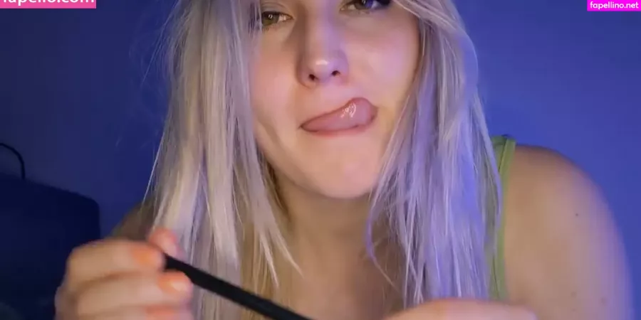 Asmr Shortbread OnlyFans Thumbnail #bAVrEAkskR
