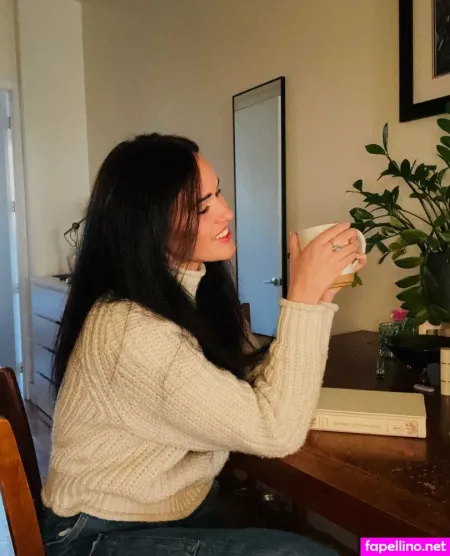 Asmrwitholivia OnlyFans Thumbnail #0F0maM5gVC