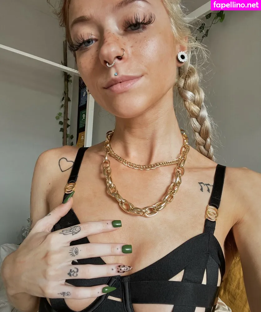 Nakedrainbows, eucalyptuslut, inbedwithbambi Nude Leaked OnlyFans Photo #U8RJL95fpZ