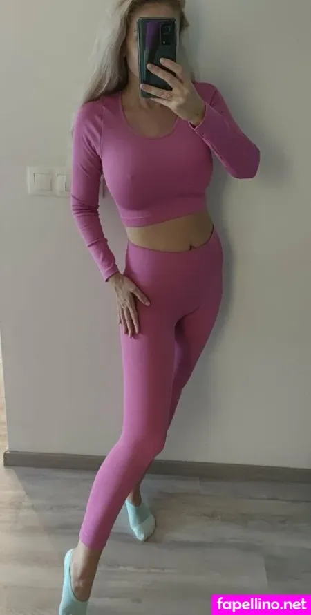 Asstini OnlyFans Thumbnail #9Kb1MgS57l