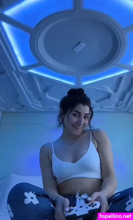 Asti Gevorgyan OnlyFans Thumbnail #wgPo71Uwiv