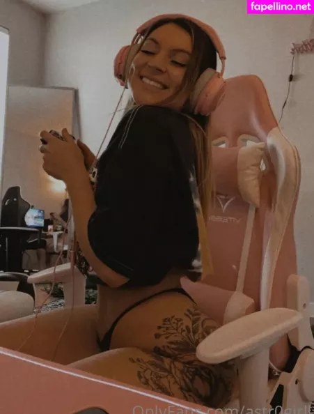 Astr0girll OnlyFans Thumbnail #RR4ansLmxC