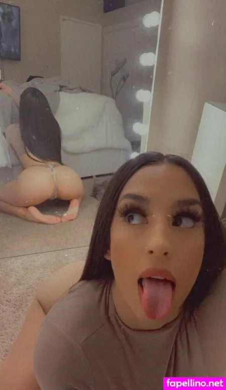 Astr0gurlfree OnlyFans Thumbnail #TJ3X8AyUdu