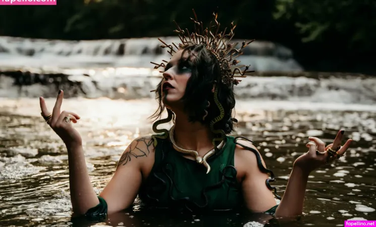 Astreanoir OnlyFans Thumbnail #f6s0urO3fW