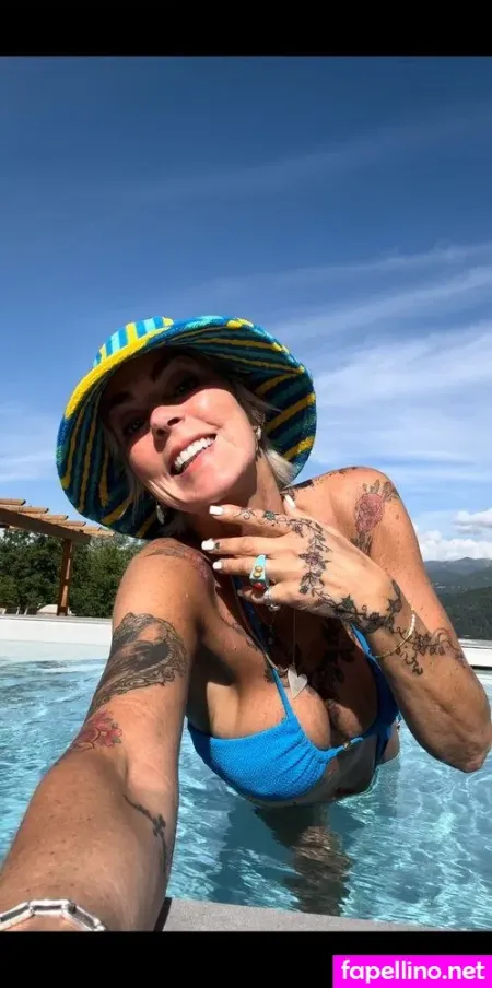 Astrid Zeegen Holt OnlyFans Thumbnail #eIpHcSRiGO