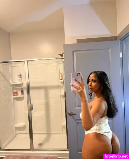 Astromamii OnlyFans Thumbnail #iM9EPxFE5x
