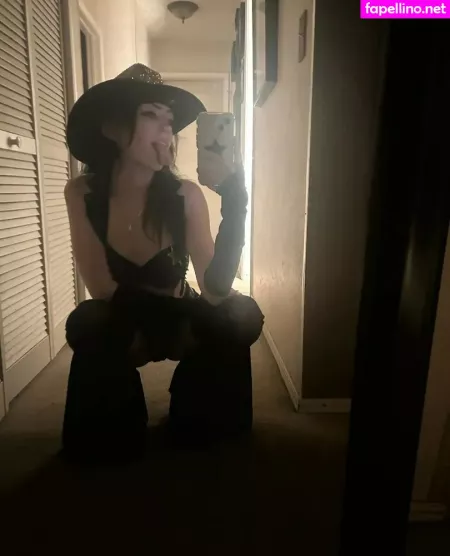 Astrouxx 1 OnlyFans Thumbnail #2oxHOJp83N