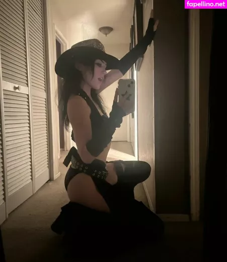 Astrouxx 1 OnlyFans Thumbnail #TKllqbmj9u