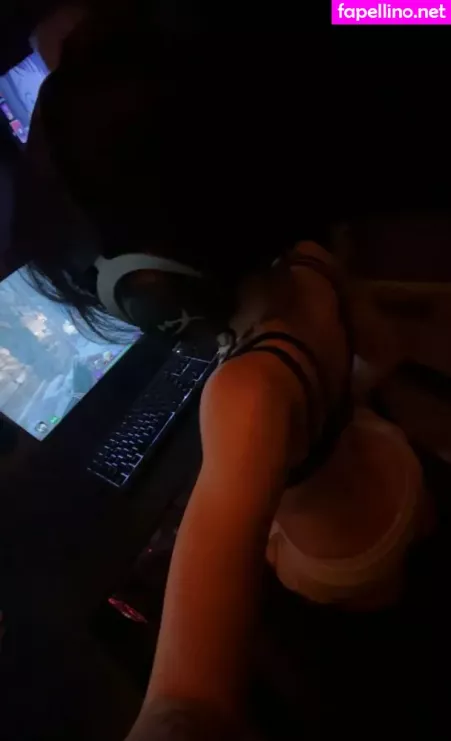 Astrouxx 1 OnlyFans Thumbnail #xWtgJ4O2s9