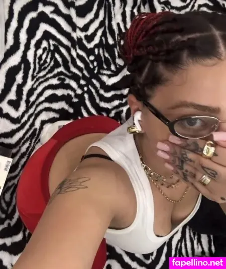 Asya Alizade OnlyFans Thumbnail #em8vdLgdZG