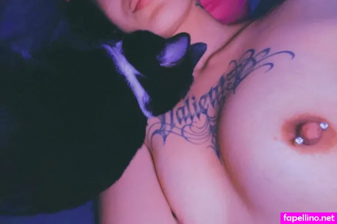 Ateneaink OnlyFans Thumbnail #Gf5sxRA5l2