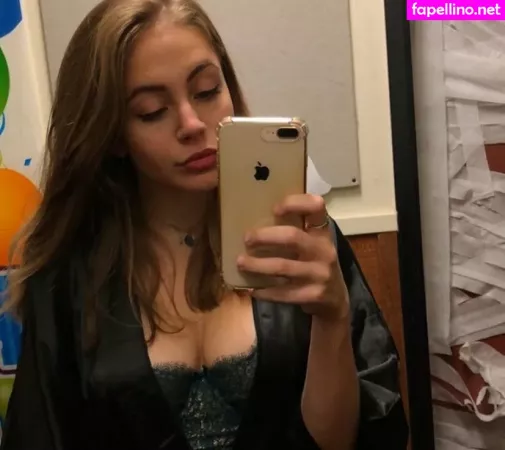 Athena Bloome OnlyFans Thumbnail #2j9t1pUUK6