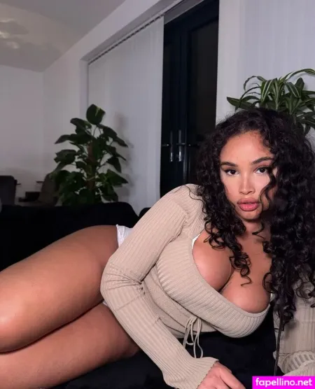 Athena Rome OnlyFans Thumbnail #me0XLVjGXr