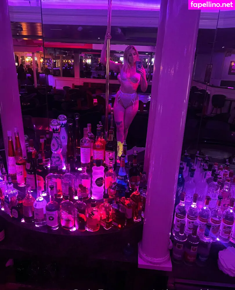 athenasees, athenaskisses Nude Leaked OnlyFans Photo #is5EfFOUQp