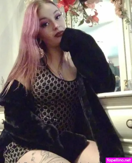 Athenathatgothgoddess OnlyFans Thumbnail #8tfhCV3pDV