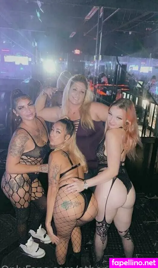 athenathagoddess, athenathatgothgoddess Nude Leaked OnlyFans Photo #Di29ETggOP