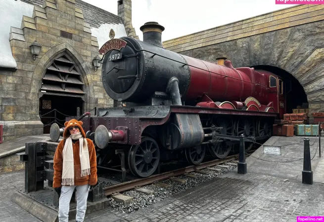 Atheneia OnlyFans Thumbnail #K0CDEmztaz