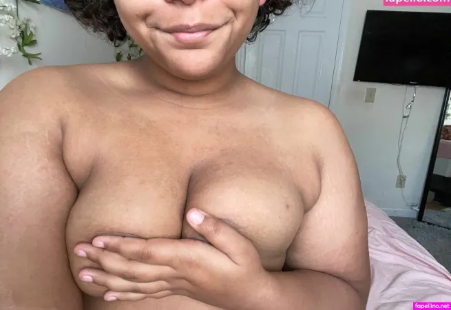 Atomichoneybee OnlyFans Thumbnail #7qp34MJ7dm