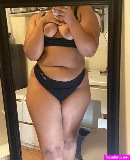 Atomichoneybee OnlyFans Thumbnail #haG64Rgrnd