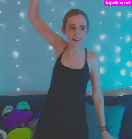 Atwentysomethingloser OnlyFans Thumbnail #ZeNEm5p55S