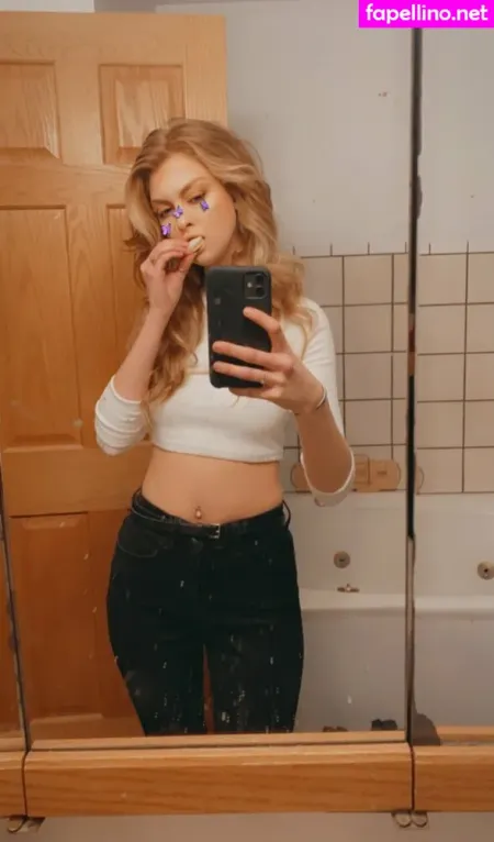 Aubiegfree OnlyFans Thumbnail #gHM2saODVr