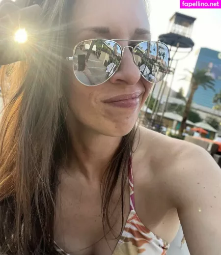 Aubrey Edwards OnlyFans Thumbnail #C4WSKljLJn