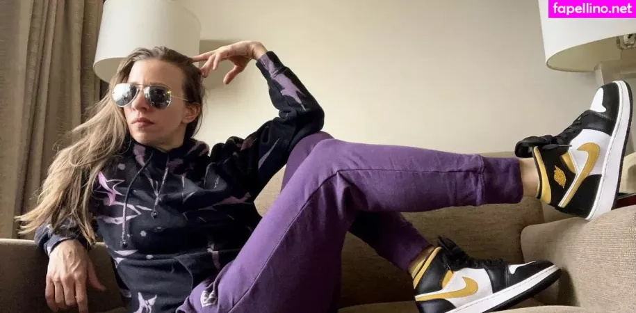 Aubrey Edwards OnlyFans Thumbnail #UFm2FJeBs5