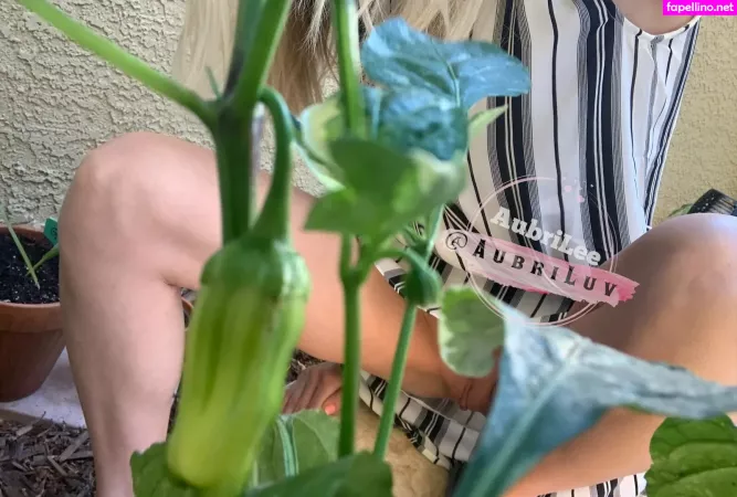 Aubriluv OnlyFans Thumbnail #1DeN6k0KSo