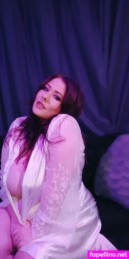 Aubry X OnlyFans Thumbnail #hRUsB61v83